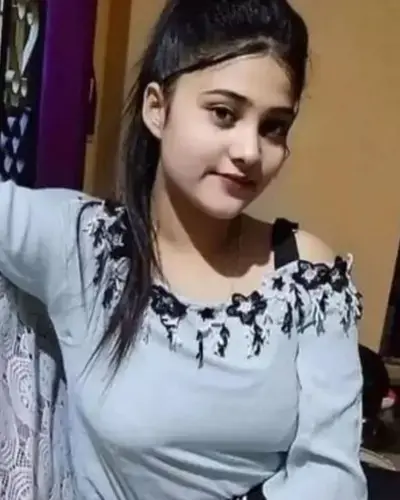 Gondia Escort
